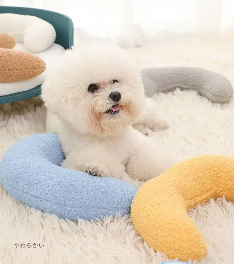 Cuddly U-shaped Pet Cushions